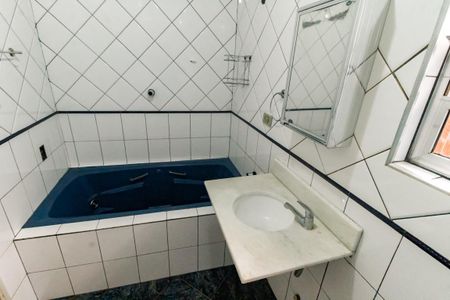 Casa para alugar com 120m², 2 quartos e 1 vagaBanheiro