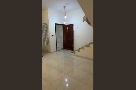 Sala de casa para alugar com 3 quartos, 65m² em Cezar de Souza, Mogi das Cruzes