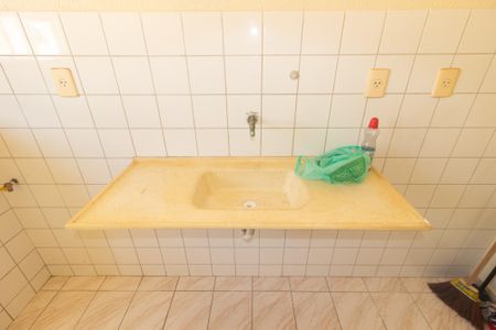 Apartamento para alugar com 45m², 2 quartos e 1 vaga Apartamento para alugar com 45m², 2 quartos e 1 vagaCozinha e Área de Serviço