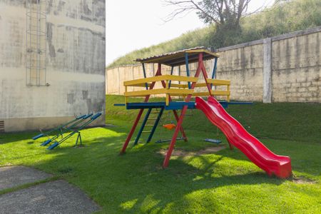 Apartamento para alugar com 45m², 2 quartos e 1 vaga Apartamento para alugar com 45m², 2 quartos e 1 vagaÁrea comum - Playground