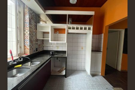 Casa para alugar com 174m², 3 quartos e sem vaga