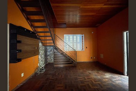 Casa para alugar com 174m², 3 quartos e sem vaga