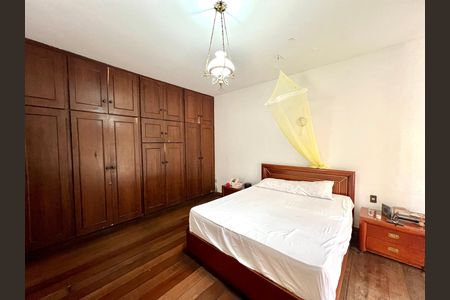 Casa à venda com 791m², 5 quartos e 5 vagas
