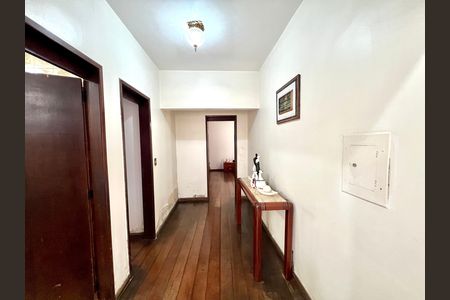 Casa à venda com 791m², 5 quartos e 5 vagas