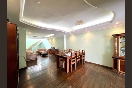 Casa à venda com 791m², 5 quartos e 5 vagas