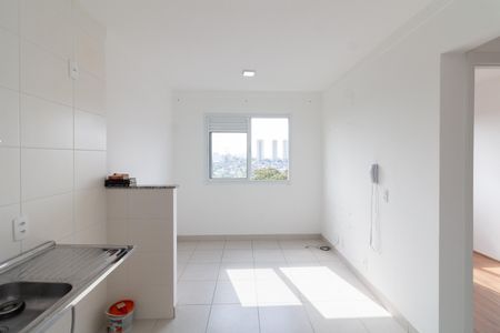 Sala - Cozinha de apartamento para alugar com 2 quartos, 32m² em Jardim Celeste, São Paulo