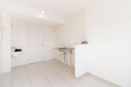 Sala - Cozinha de apartamento para alugar com 2 quartos, 32m² em Jardim Celeste, São Paulo