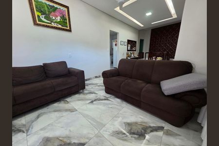 Casa à venda com 7 quartos, 240m² em Vista Alegre, Belo Horizonte