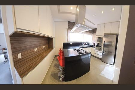 Casa para alugar com 245m², 4 quartos e sem vaga Casa para alugar com 245m², 4 quartos e sem vagaCozinha