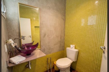 Casa para alugar com 245m², 4 quartos e sem vaga Casa para alugar com 245m², 4 quartos e sem vagaBanheiro