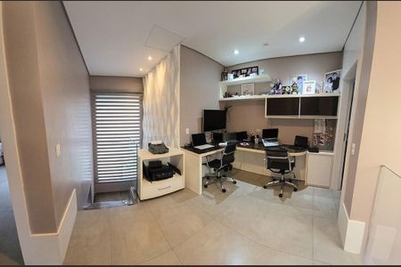 Quarto de casa para alugar com 4 quartos, 245m² em City Bussocaba, Osasco