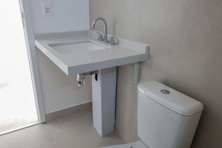 Apartamento à venda com 73m², 3 quartos e 1 vaga Apartamento à venda com 73m², 3 quartos e 1 vagaBanheiro da Suíte 2