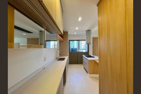 Apartamento para alugar com 156m², 3 quartos e 3 vagas Apartamento para alugar com 156m², 3 quartos e 3 vagasCozinha