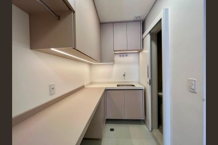 Apartamento para alugar com 156m², 3 quartos e 3 vagas Apartamento para alugar com 156m², 3 quartos e 3 vagasÁrea de Serviço