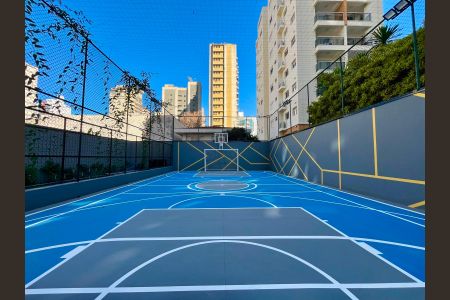 Apartamento para alugar com 156m², 3 quartos e 3 vagas Apartamento para alugar com 156m², 3 quartos e 3 vagasÁrea comum -Quadra