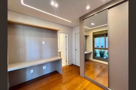 Apartamento para alugar com 156m², 3 quartos e 3 vagas Apartamento para alugar com 156m², 3 quartos e 3 vagasQuarto 2