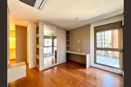 Apartamento para alugar com 156m², 3 quartos e 3 vagas Apartamento para alugar com 156m², 3 quartos e 3 vagasSuíte