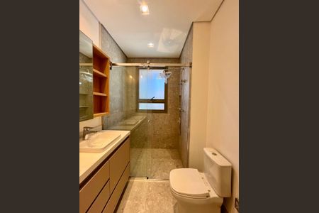 Apartamento para alugar com 156m², 3 quartos e 3 vagas Apartamento para alugar com 156m², 3 quartos e 3 vagasBanheiro da Suíte