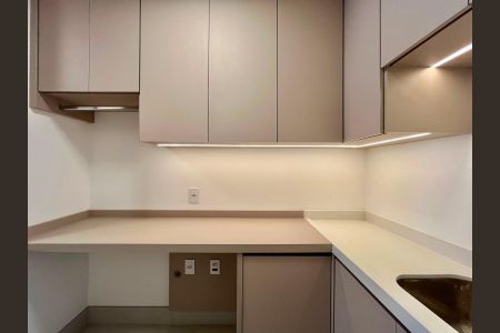Apartamento para alugar com 156m², 3 quartos e 3 vagas Apartamento para alugar com 156m², 3 quartos e 3 vagasÁrea de Serviço