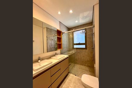 Apartamento para alugar com 156m², 3 quartos e 3 vagas Apartamento para alugar com 156m², 3 quartos e 3 vagasBanheiro da Suíte