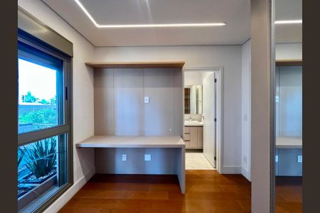 Apartamento para alugar com 156m², 3 quartos e 3 vagas Apartamento para alugar com 156m², 3 quartos e 3 vagasQuarto 2