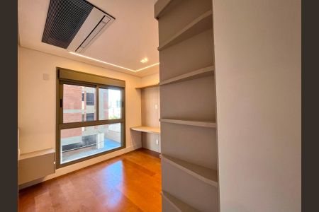 Apartamento para alugar com 156m², 3 quartos e 3 vagas Apartamento para alugar com 156m², 3 quartos e 3 vagasSuíte 3