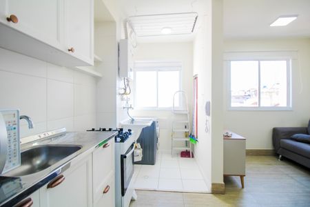 Apartamento para alugar com 37m², 2 quartos e sem vaga Apartamento para alugar com 37m², 2 quartos e sem vagaCozinha e Área de Serviço
