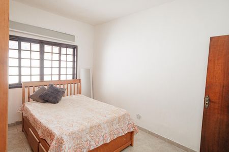 Casa para alugar com 299m², 3 quartos e 5 vagas Casa para alugar com 299m², 3 quartos e 5 vagasQuarto 1