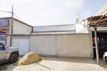 Casa para alugar com 299m², 3 quartos e 5 vagas Casa para alugar com 299m², 3 quartos e 5 vagasfachada