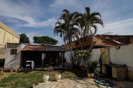 Casa para alugar com 299m², 3 quartos e 5 vagas Casa para alugar com 299m², 3 quartos e 5 vagasQuintal