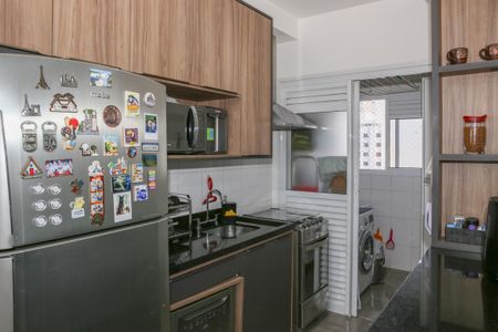 Apartamento à venda com 76m², 3 quartos e 2 vagas Apartamento à venda com 76m², 3 quartos e 2 vagasCozinha e Área de Serviço