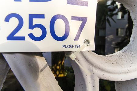Apartamento para alugar com 70m², 2 quartos e 1 vaga Apartamento para alugar com 70m², 2 quartos e 1 vagaPLQG - 194