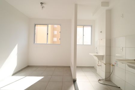Apartamento para alugar com 45m², 2 quartos e 1 vagaSala