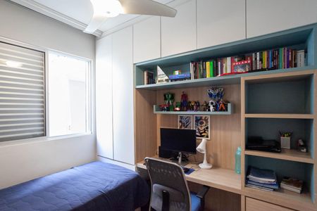 Apartamento à venda com 191m², 4 quartos e 2 vagasQuarto 2