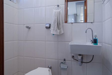 Apartamento à venda com 191m², 4 quartos e 2 vagasBanheiro de serviço
