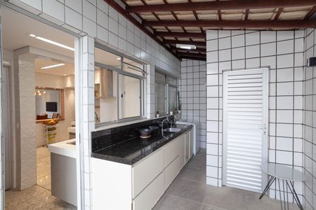 Apartamento à venda com 191m², 4 quartos e 2 vagasÁrea de serviço 