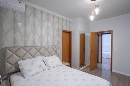 Apartamento à venda com 191m², 4 quartos e 2 vagasSuíte 