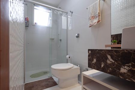 Apartamento à venda com 191m², 4 quartos e 2 vagasBanheiro da suíte 