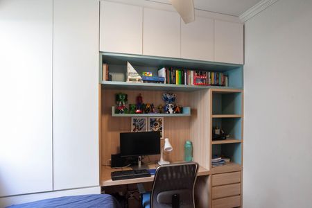 Apartamento à venda com 191m², 4 quartos e 2 vagasQuarto 2