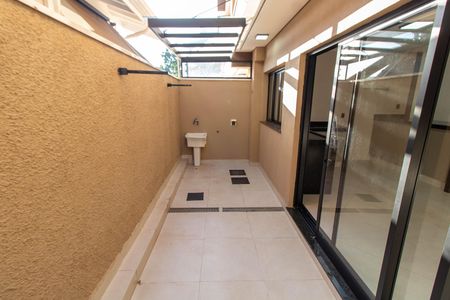 Casa de condomínio para alugar com 89m², 2 quartos e 2 vagasÁREA DE SERVIÇO