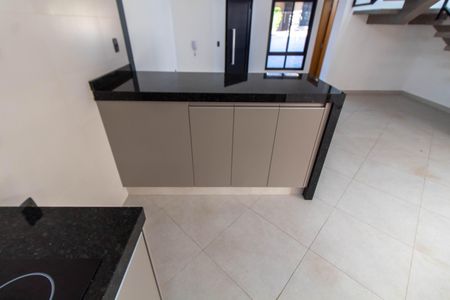 Casa de condomínio para alugar com 89m², 2 quartos e 2 vagasCOZINHA