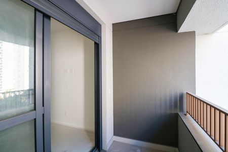 Varanda de kitnet/studio à venda com 1 quarto, 25m² em Campo Belo, São Paulo