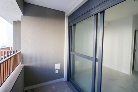 Varanda de kitnet/studio à venda com 1 quarto, 25m² em Campo Belo, São Paulo