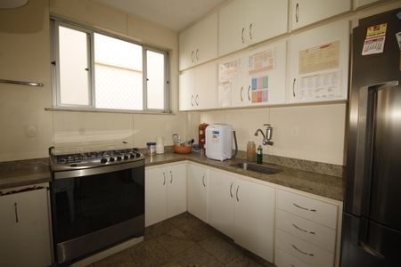 Cozinha de apartamento à venda com 2 quartos, 179m² em Prado, Belo Horizonte
