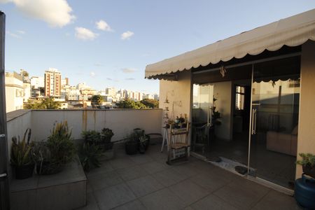 Apartamento à venda com 179m², 2 quartos e 1 vagaterrraço