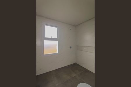 Casa de condomínio à venda com 286m², 4 quartos e 4 vagas Casa de condomínio à venda com 286m², 4 quartos e 4 vagasBanheiro da Suíte 2