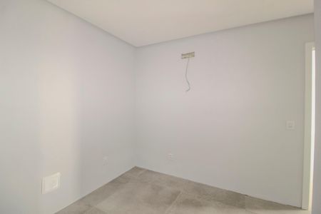 Casa de condomínio à venda com 286m², 4 quartos e 4 vagas Casa de condomínio à venda com 286m², 4 quartos e 4 vagasQuarto