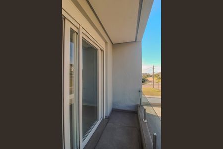 Casa de condomínio à venda com 286m², 4 quartos e 4 vagas Casa de condomínio à venda com 286m², 4 quartos e 4 vagasVaranda