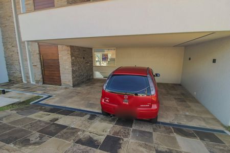 Casa de condomínio à venda com 286m², 4 quartos e 4 vagas Casa de condomínio à venda com 286m², 4 quartos e 4 vagasFachada/Garagem