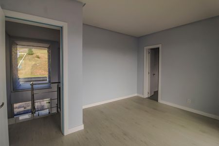 Casa de condomínio à venda com 286m², 4 quartos e 4 vagas Casa de condomínio à venda com 286m², 4 quartos e 4 vagasSuite